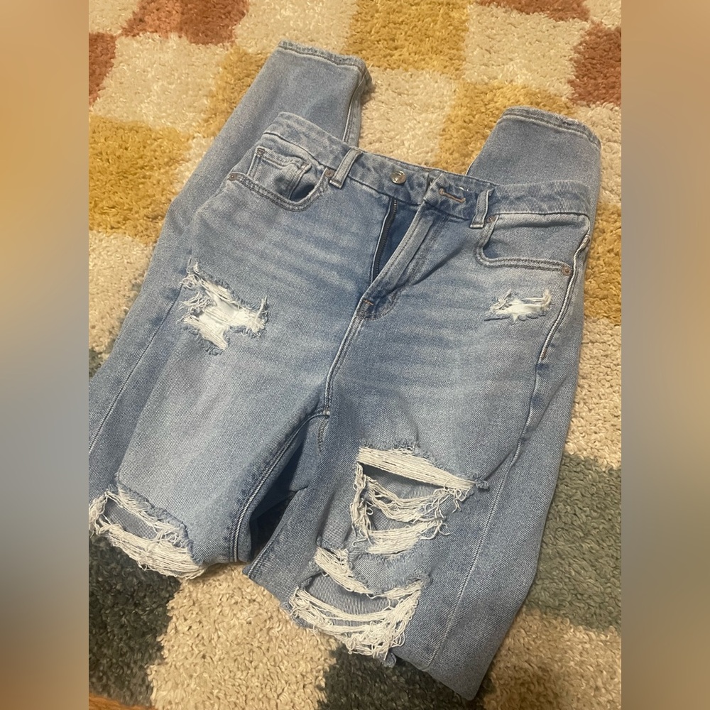 American Eagle Light Blue Mom Jeans Distressed